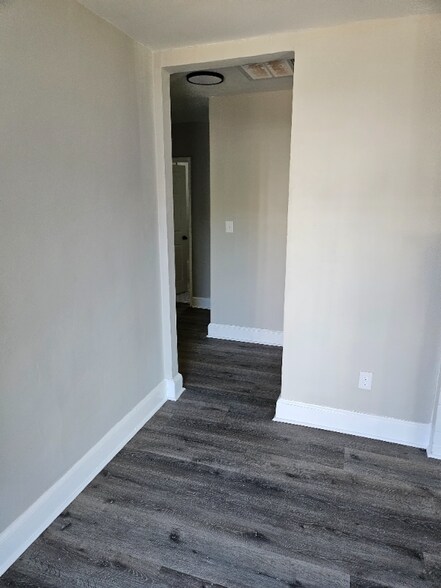 Building Photo - 2202 High St