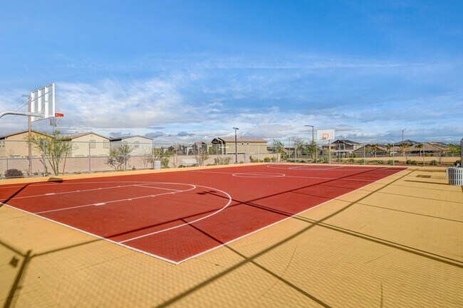 Building Photo - Gated community Located within the Valley Vista Master Plan. 4 Bed 3 Bath features and Open and i...