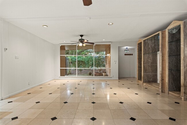 Building Photo - 2927 Rockyridge Dr