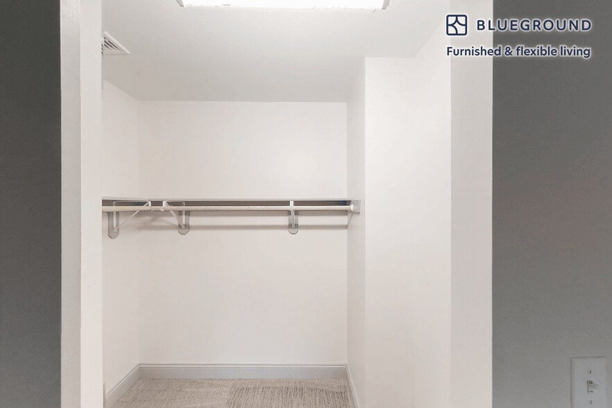 Building Photo - 735 Truman Pkwy