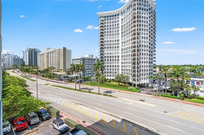 Building Photo - 5701 Collins Ave