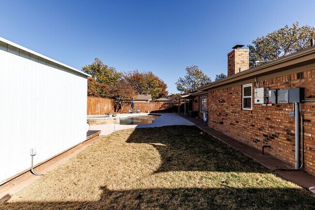 Building Photo - Discover Your Oasis: Spacious 3-Bed Lubboc...