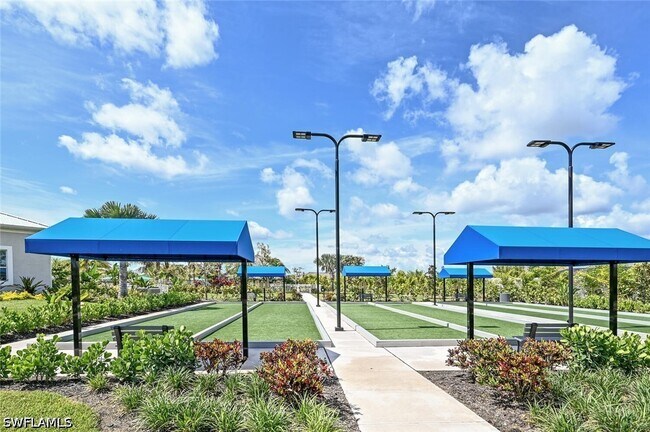 Building Photo - 28093 Sanibel Sands St