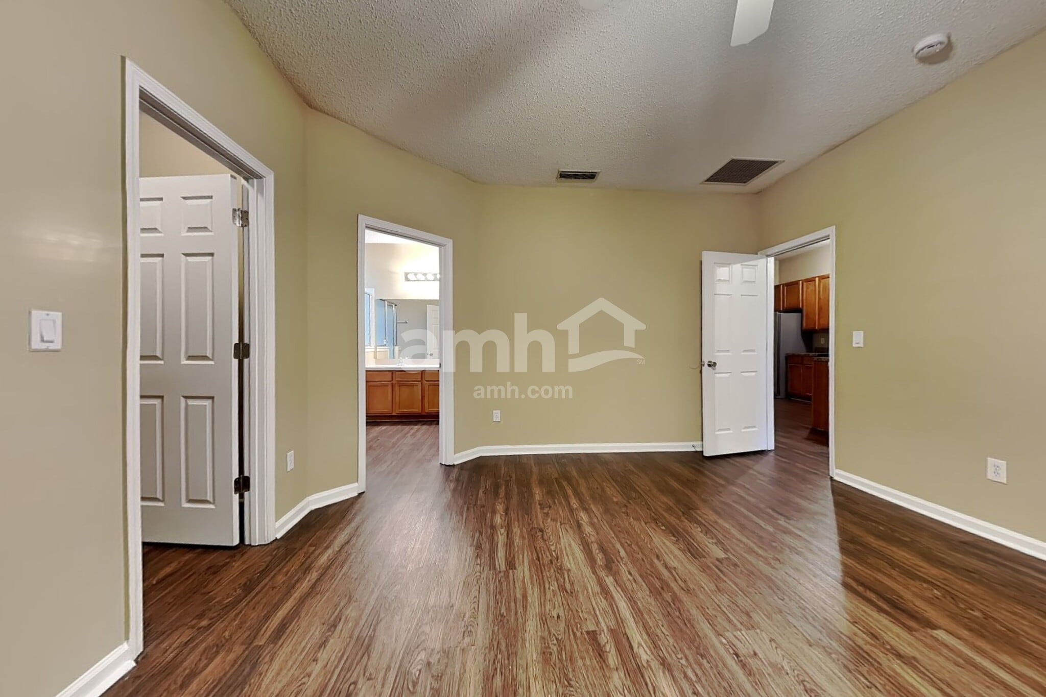 Building Photo - 7093 Rapid River Dr W