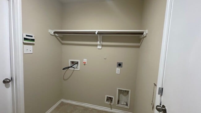 Building Photo - 819 Katydid Ct