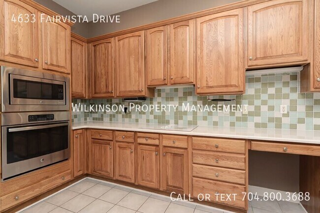 Building Photo - 4633 Fairvista Dr
