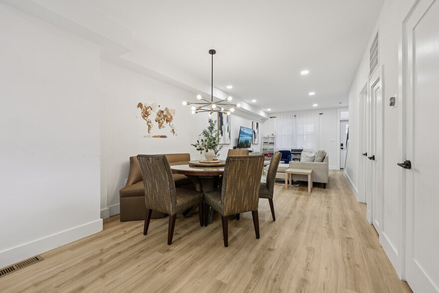 Building Photo - 2604 4th St NE