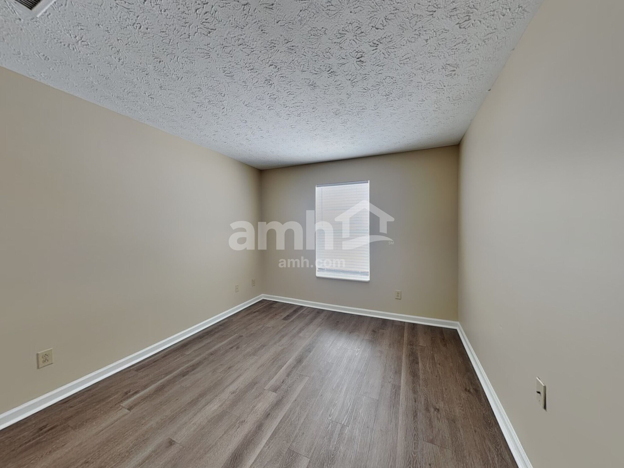 Building Photo - 9013 Scoter Ct