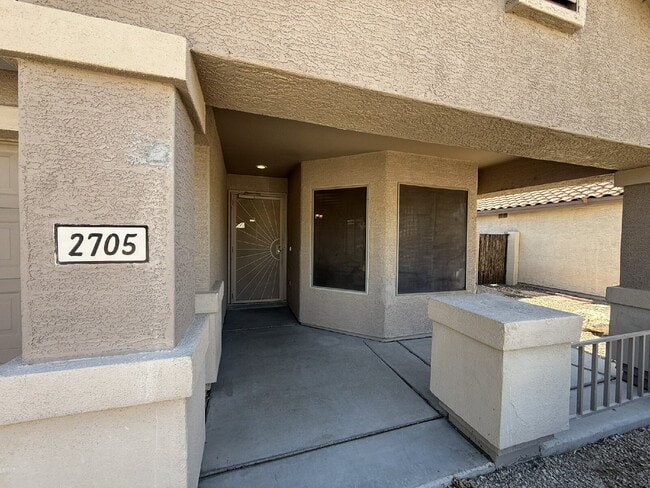 Building Photo - "Charming 3-Bed, 2-Bath in the beautiful Crystal Gardens Lake Community  – Your Perfect Home Awai...