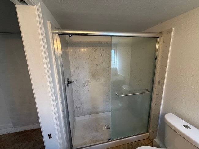 Building Photo - 2-Bedroom Apartment in Central Richmond