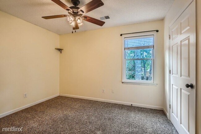 Building Photo - 4 br, 2.5 bath House - 4290 Steeplechase D...