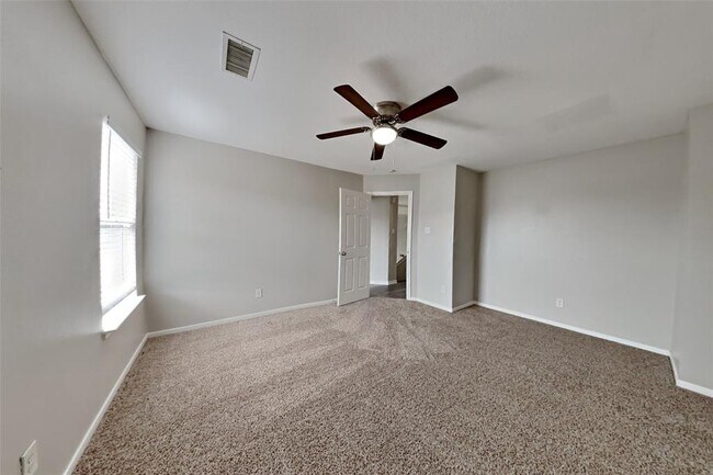 Building Photo - 2331 Trotter Dr