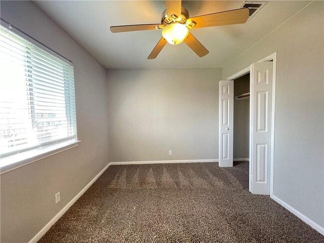 Building Photo - 110 Cotton Creek Way
