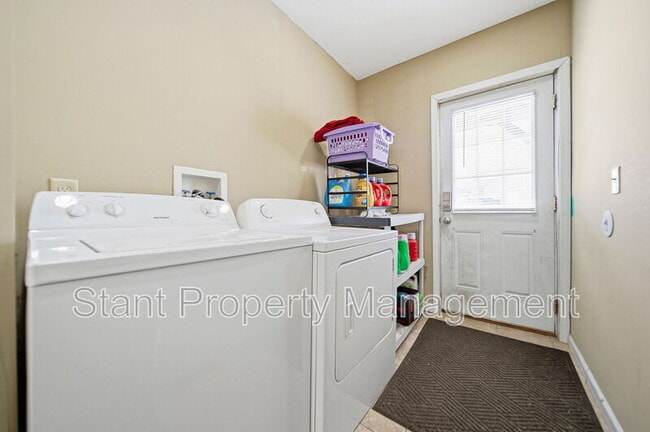 Building Photo - 2536 Adams Ave