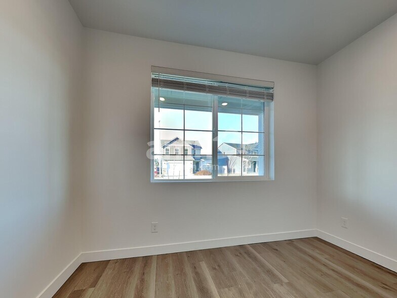 Building Photo - 7820 Selah St SW