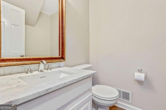 Building Photo - 4365 Burnleigh Chase NE