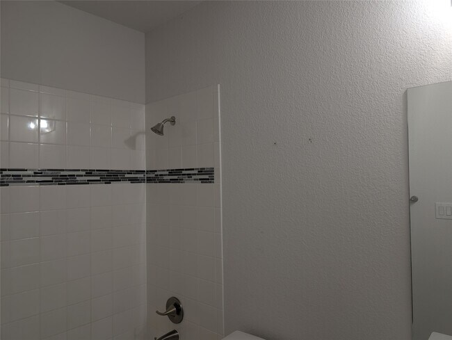 Building Photo - 16826 Beechwood Forest Way