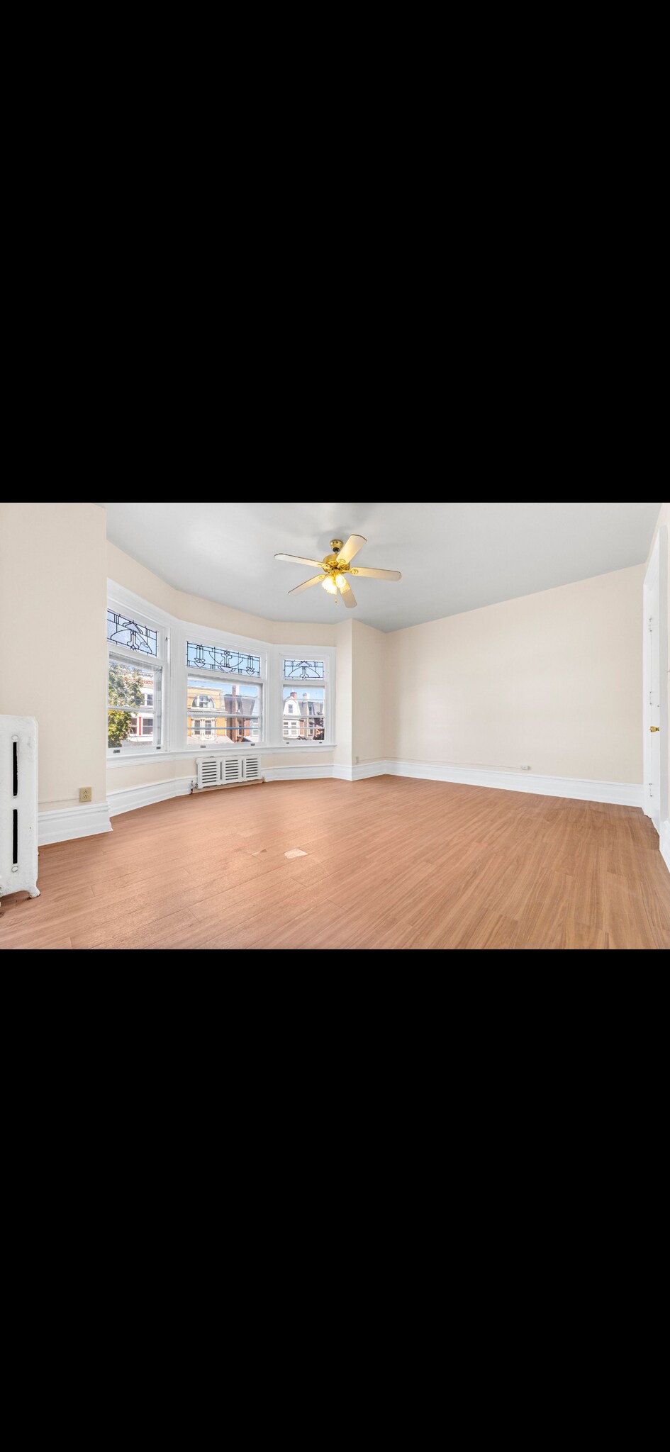 Building Photo - 1420 W Linden St