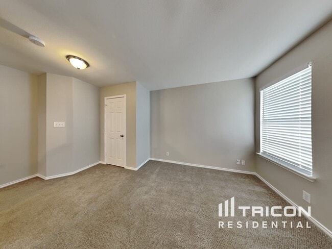 Building Photo - 6902 Shelbyville Ct