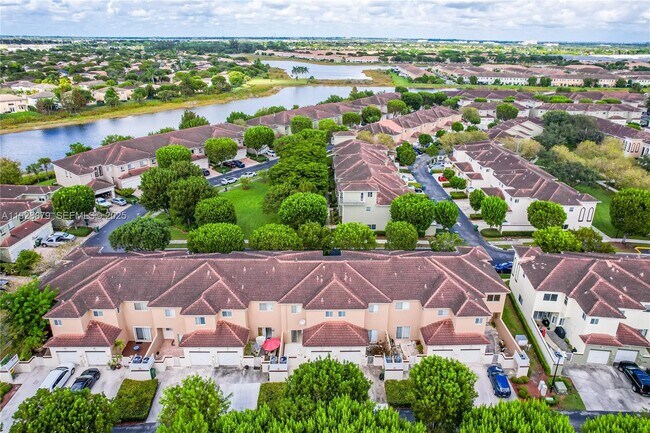 Building Photo - 2312 SE 21st St