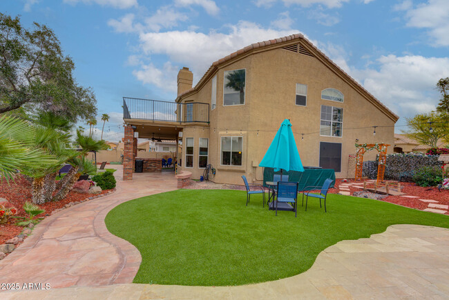 Building Photo - 5940 W Robinson Way