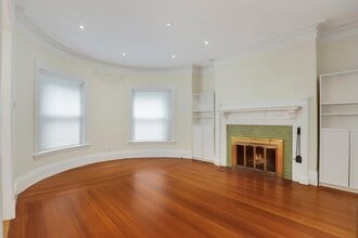 Building Photo - 119 Park St