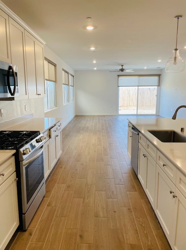 Building Photo - 2365 Pepperdine Dr