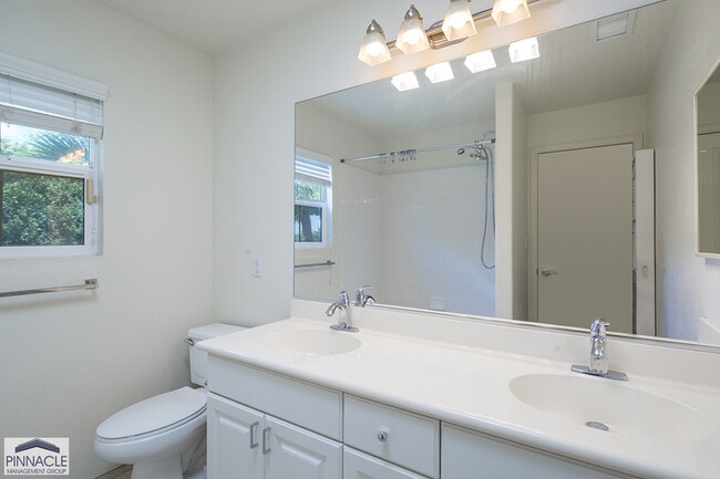 Building Photo - 91-1010 Kaileolea Dr #G4