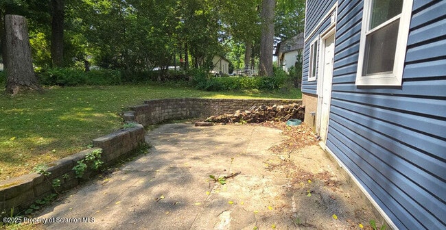 Building Photo - 34 Vandermark Ave
