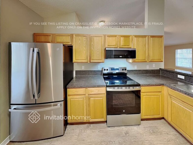 Building Photo - 15582 Moss Hollow Dr