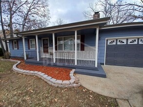 Building Photo - Great Home in Branson!