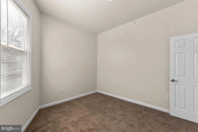 Building Photo - 1275 Meigs Pl NE
