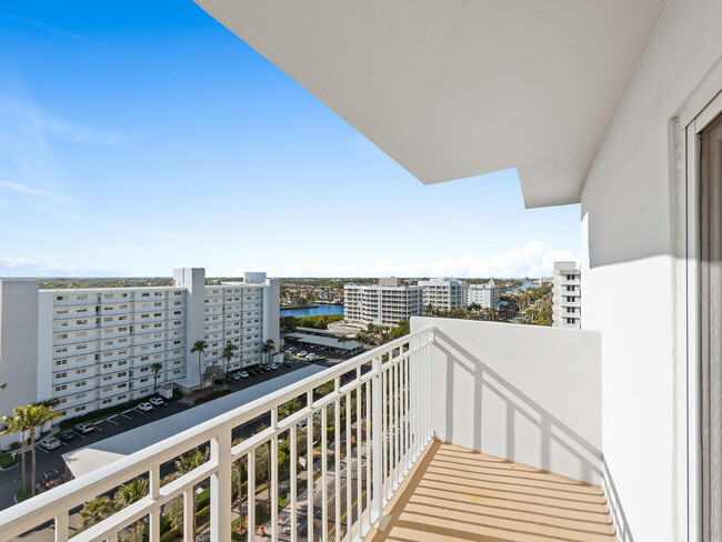 Building Photo - 3301 S Ocean Blvd