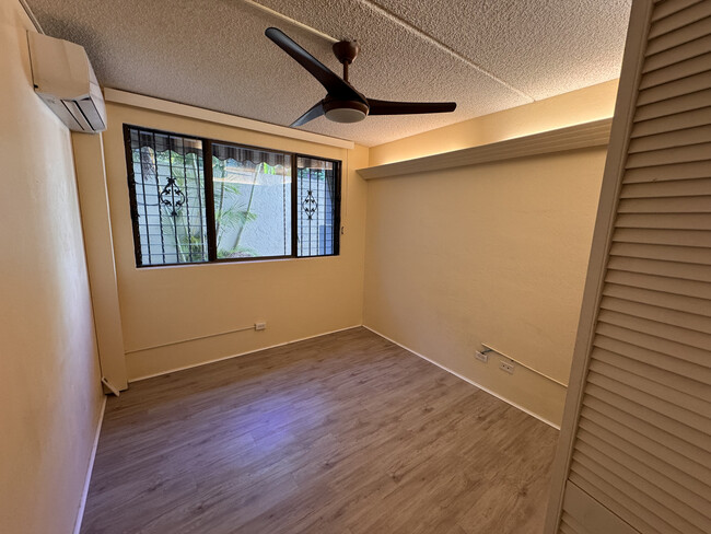 1st Bedroom - 380 Kawaihae St