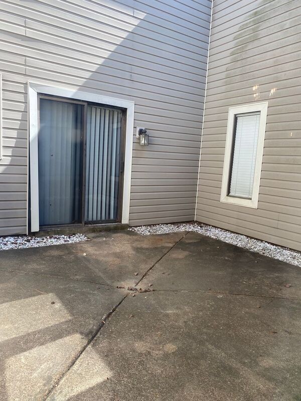 Building Photo - 8270 Glen Rock Cove