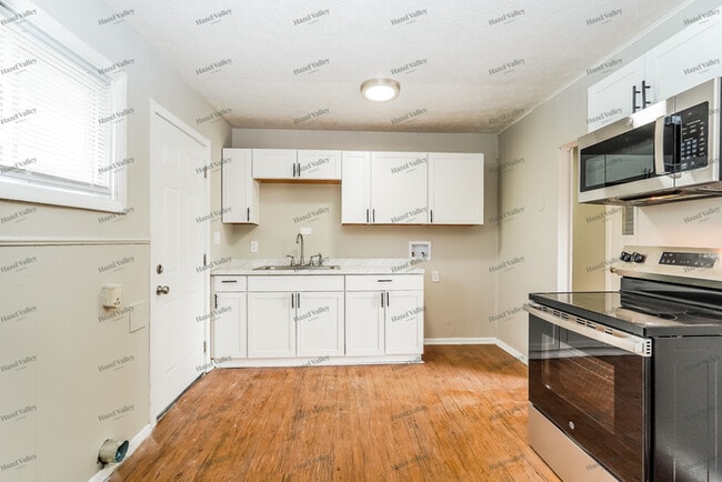 Building Photo - 3491 Ontario St