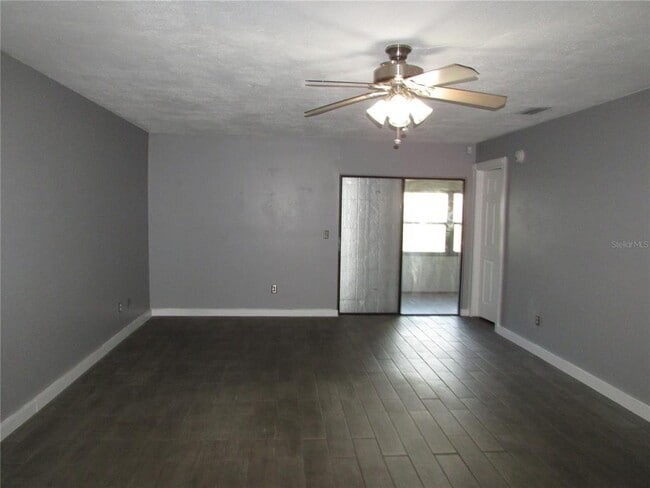 Building Photo - 12715 Raeburn Way