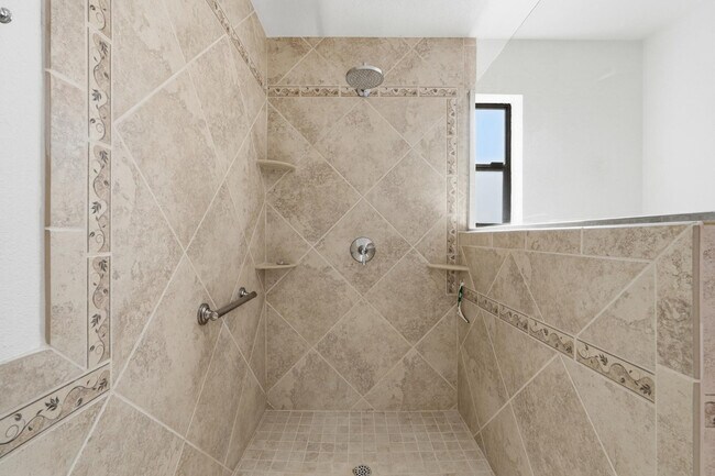 Building Photo - 1003 E Calle Monte Vista