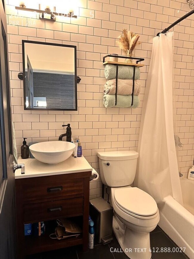 Building Photo - 260 42nd St