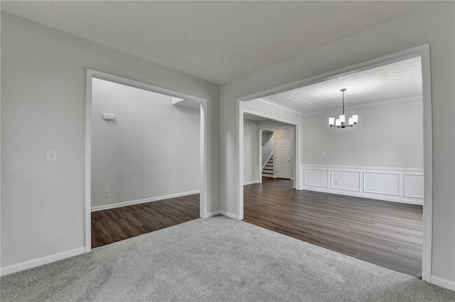 Building Photo - 6670 Island Pointe Dr