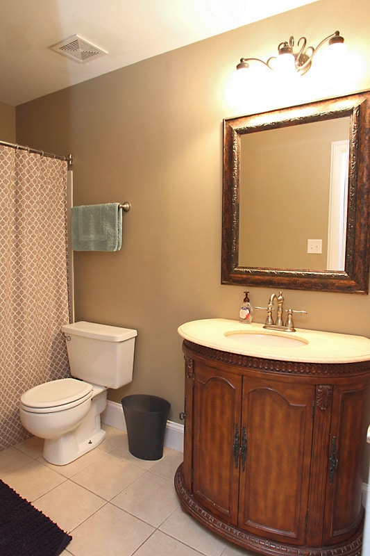 Building Photo - Village District 2-Bedroom Condo - Walkable to Shopping + Dining!