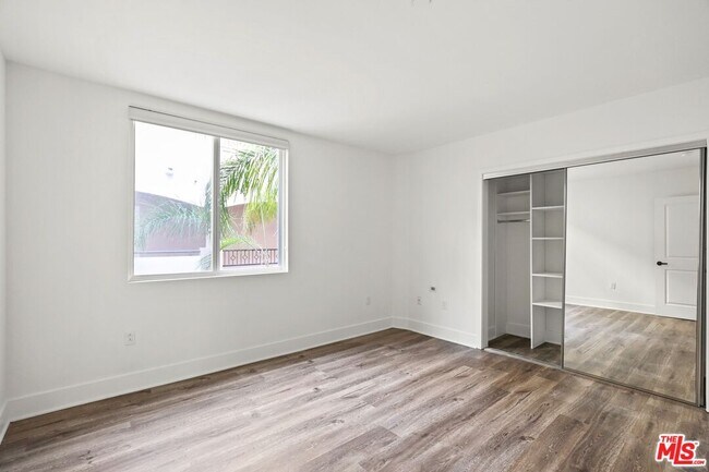 Building Photo - 1234 Armacost Ave