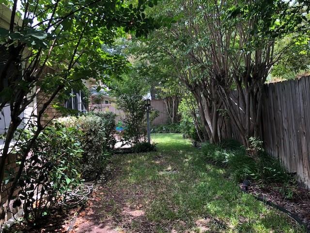 Building Photo - 2118 Stoneridge Dr