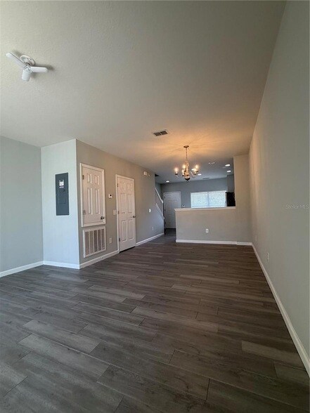 Building Photo - 4895 SW 45th St