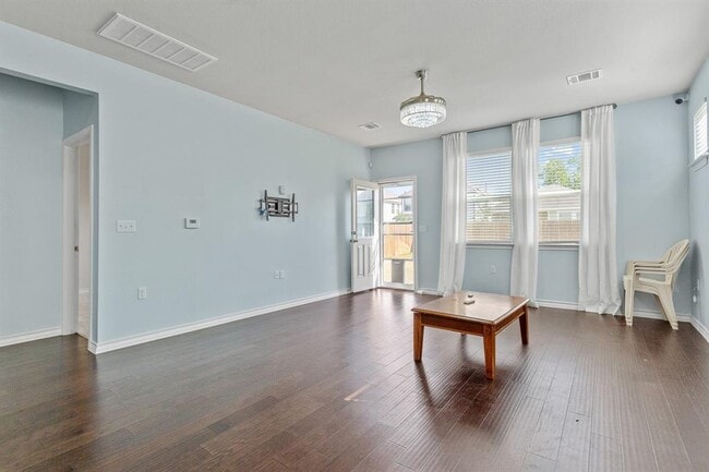 Building Photo - 12104 Cimaizon Dr