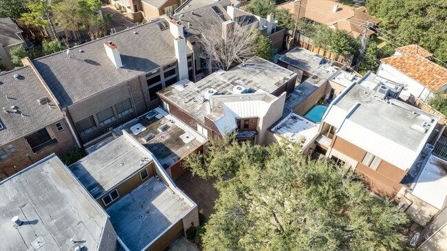 Building Photo - 5600 San Felipe St