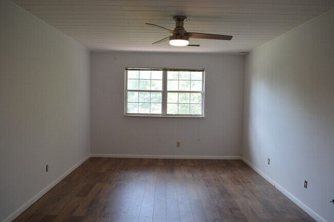 Building Photo - 2713 Shropshire Blvd