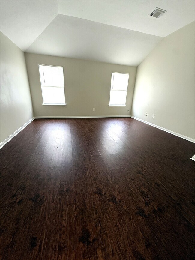 Building Photo - 6023 Barany Ct