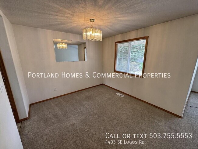 Building Photo - 4403 SE Logus Rd