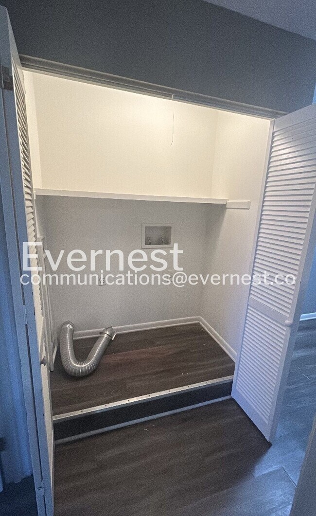 Building Photo - 9 Meredith Ct